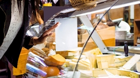 מעדניית מוצרי חלב, צילום: freepik