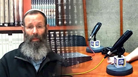 גלי צה"ל, יגאל לוינשטיין, צילום: פייסבוק/גלי צה"ל, יוטיוב/TheBneidavidChannel