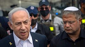 איתמר בן גביר ובנימין נתניהו בזירת הפיגוע בירושלים, צילום: פלאש 90/ חיים גולדברג