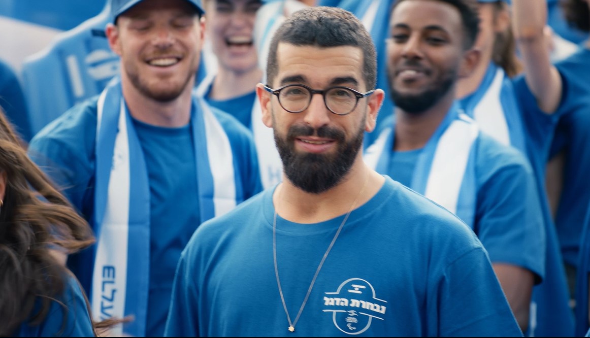 חנן בן ארי ממשיך לרגש: הקמפיין של אל על נחשף | פרסומת השבוע - אייס
