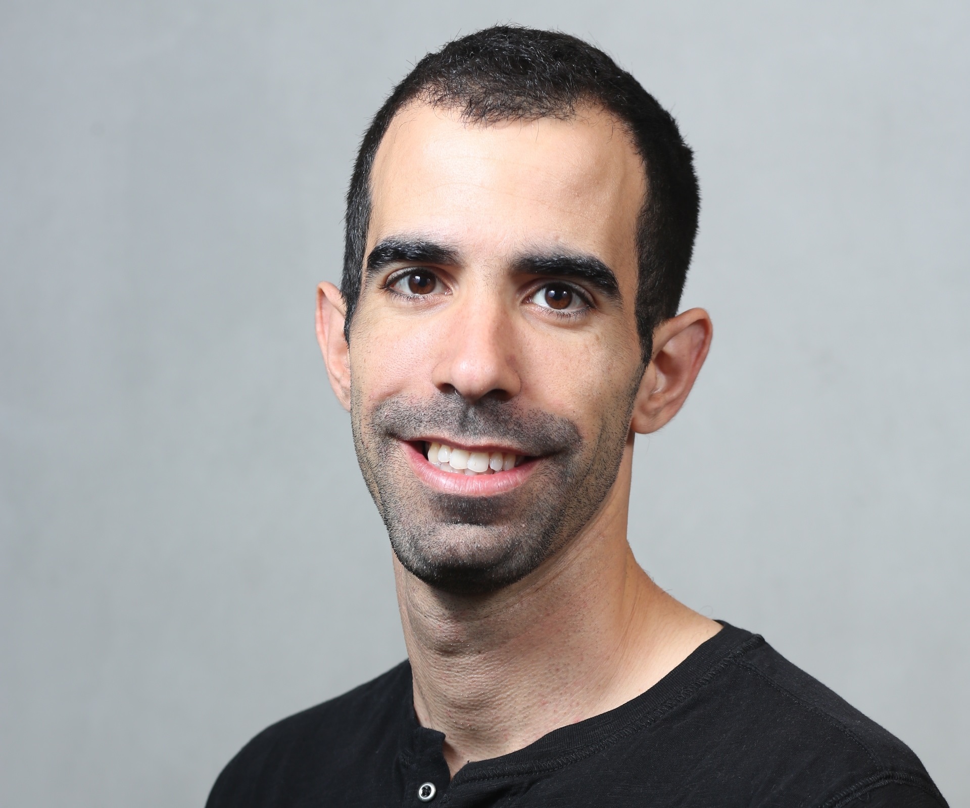 כולם יכולים להתחזות לרופא: צ'ק פוינט וקלארוטי בחשיפה מדאיגה - אייס