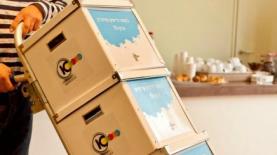 המסמכים שערוץ 10 הגיש לרשות השניה, היום (צילם: תום זואלי), צילום: תום זואלי