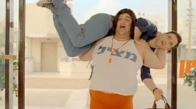 ירון ברלד בפרסומת לקרדיט יוניון, צילום: צילום מסך: הפרסומת לקרדיט יוניון