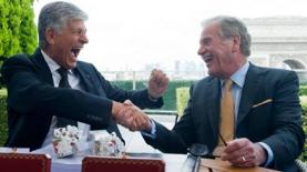 מימין: מוריס לוי וג'ון וורן. עדיין מחייכים? (צילום: גטי אימג'ס), צילום: Getty images Israel