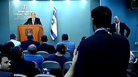 מסיבת העיתונאים של ראש הממשלה בנימין נתניהו לאחר פיטורי השרים לפיד ולבני, אמש (צילום מסך: ערוץ 2), צילום: צילום מסך: ערוץ 2