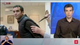 איתם לחובר במהלך שידור 'מבט' אתמול, ולצידו - התמונות מהדקירה, צילום: צילום מסך: ערוץ 1