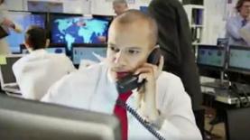 אלון חדד. פרסומת באיטלקית ל-OptionBit, צילום: יח"צ