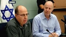 שר הביטחון לשעבר בוגי יעלון עם צחי הנגבי, בישיבת ועדת חוץ וביטחון, צילום: באדיבות ערוץ הכנסת