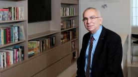 שוקי שמר, צילום: עודד קרני