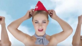 ללא בגדים וללא טעם. Choco Travel, צילום: צילום מסך