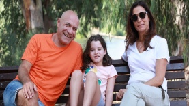 דביר בנדק בקמפיין למזרחי טפחות, צילום: אילן בשור