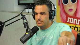 יוסי מזרחי ברדיו חיפה, צילום: עומרי שטיין, באדיבות רדיו חיפה