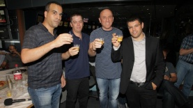 חדשות עשר. משמאל גולן יוכפז, צילום: יח"צ