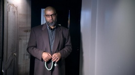 "בזהות בדויה" צבי יחזקאלי בג'יהאד יום הדין, צילום: יח"צ