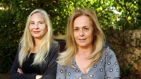 מיכל יערה-כרמי וגילה נאומן-ימיני, צילום: אילן שפיגלמן