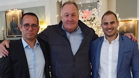 איתמר חושן, לארי וובר והדן אורנשטיין, צילום: יחצ