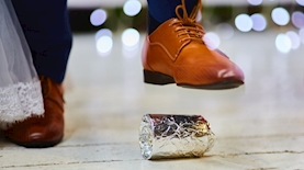 שבירת כס בחתונה, צילום: iStock