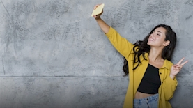 סלפי אינסטגרם טיקטוק, צילום: freepik