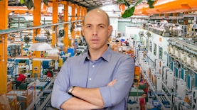 צביקה שווימר, מנכ"ל אלקטרה, צילום: יחצ אלקטרה