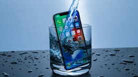 אייפון עמיד למים, צילום: Unsplash, Pixabay