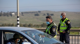 עומס תנועה במחסום, צילום: דוד כהן פלאש 90