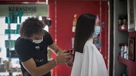 מספרה בתל אביב, צילום: הדס פרוש פלאש90