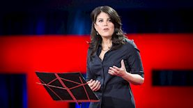 מוניקה לוינסקי נואמת בכנס TED, צילום: James Duncan Davidson/TED