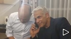 יאיר לפיד ונפתלי בנט בשיחה עם הנשיא ריבלין, צילום: מסך