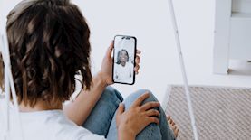 שיחת וידאו בשירות FaceTime של אפל, צילום: cottonbro / Pexels