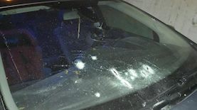 יריות על רכבו של חסן שלעאן, צילום: טוויטר איתי שיקמן