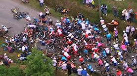 תאונה המונית בטורניר טור דה פראנס 2021, צילום: EuroSport