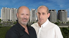 טל הרשקוביץ מנכ"ל תדהר בניה, איל הנדלר יו"ר ובעלים קבוצת כנען, צילום: רונן אקרמן, תומר חומפס