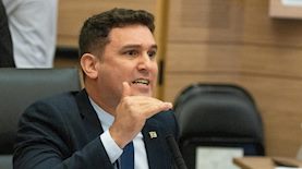 ח"כ איתן גינזבורג ממפלגת "כחול-לבן", צילום: יונתן זינדל, פלאש 90