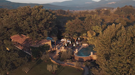 מלון בטוסקנה, צילום: (Lartisien, former Grand Luxury Group, יוטיוב)