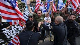 עימות בין מפגינים ושוטרים, צילום: יונתן זינדל, פלאש 90