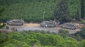 טנקים בגבול לבנון, צילום: פלאש 90/ אייל מרגולין