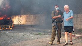 זירת נפילת טיל באשקלון, צילום: פלאש 90/ אדי ישראל
