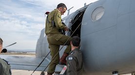 הרצי הלוי במטוס, צילום: דובר צה"ל