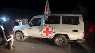 החטופים מועברים לצלב האדום, צילום: פלאש 90/ עטיה מוחמד