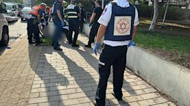 פיגוע דקירה בחולון, צילום: מד"א