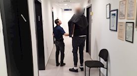 החשוד בסחיטה, צילום: דוברות משטרת ישראל