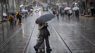 מזג אוויר גשום, צילום: פלאש 90/ חיים גולדברג