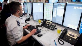 מוקד טלפוני. אילוסטרציה, צילום: אבשלום ששוני/פלאש 90