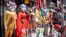 חנות תחפושות, צילום: פלאש 90/ מרים אלסטר