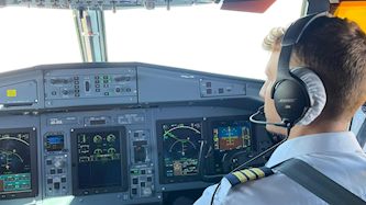 טייס באייר חיפה, צילום: חשבון פייסבוק אייר חיפה