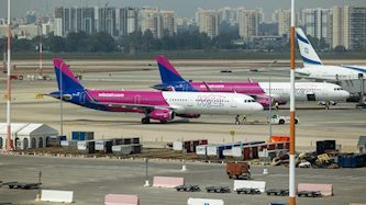 מטוסי וויז אייר בנתבג, צילום: יוסי אלוני/פלאש 90