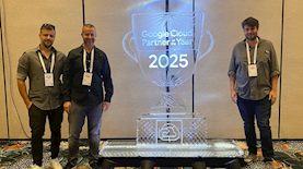 בקבלת הפרס, צילום: Commit