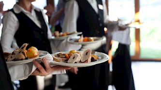 מלצרית, צילום: אילוסטרציה shutterstock