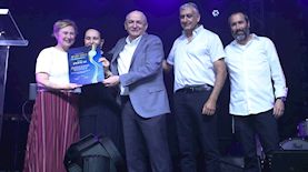 יצחק תשובה עם איריס חיים, צילום: שחר לוי גונן