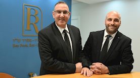 עו"ד יואב בן פורת ועו"ד יואב רז, צילום: תמיר נוי